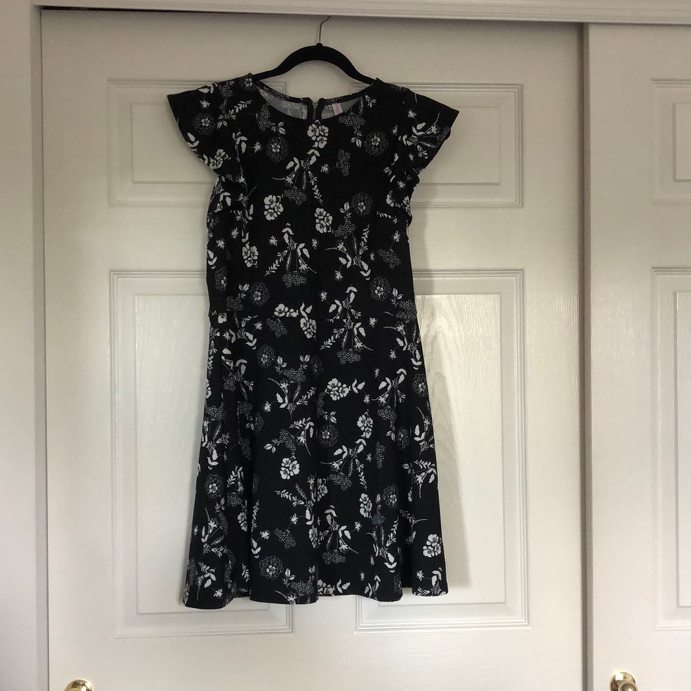 Women’s Short Dress Size Large